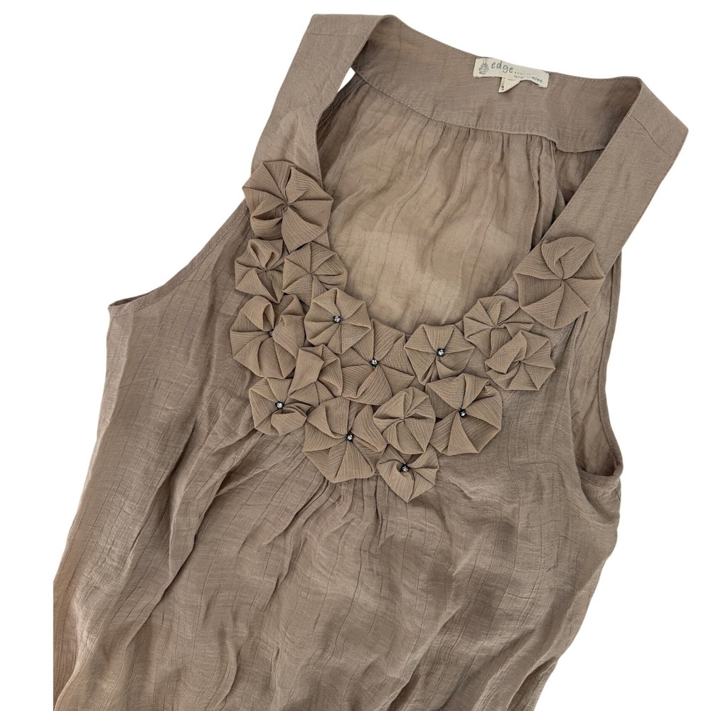 Edge‎ Design by Mine Taupe Brown Floral Applique Smocked Hem Sleeveless Blouse L
